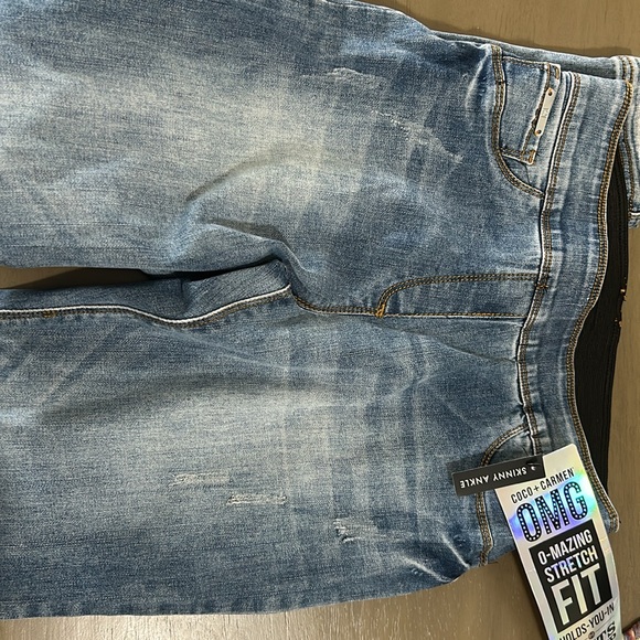 OMG Skinny Ankle Distressed Jeans small Denim - Picture 9 of 9